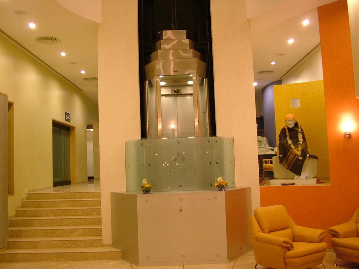 Hotel City Park, Solapur Eksteriør bilde