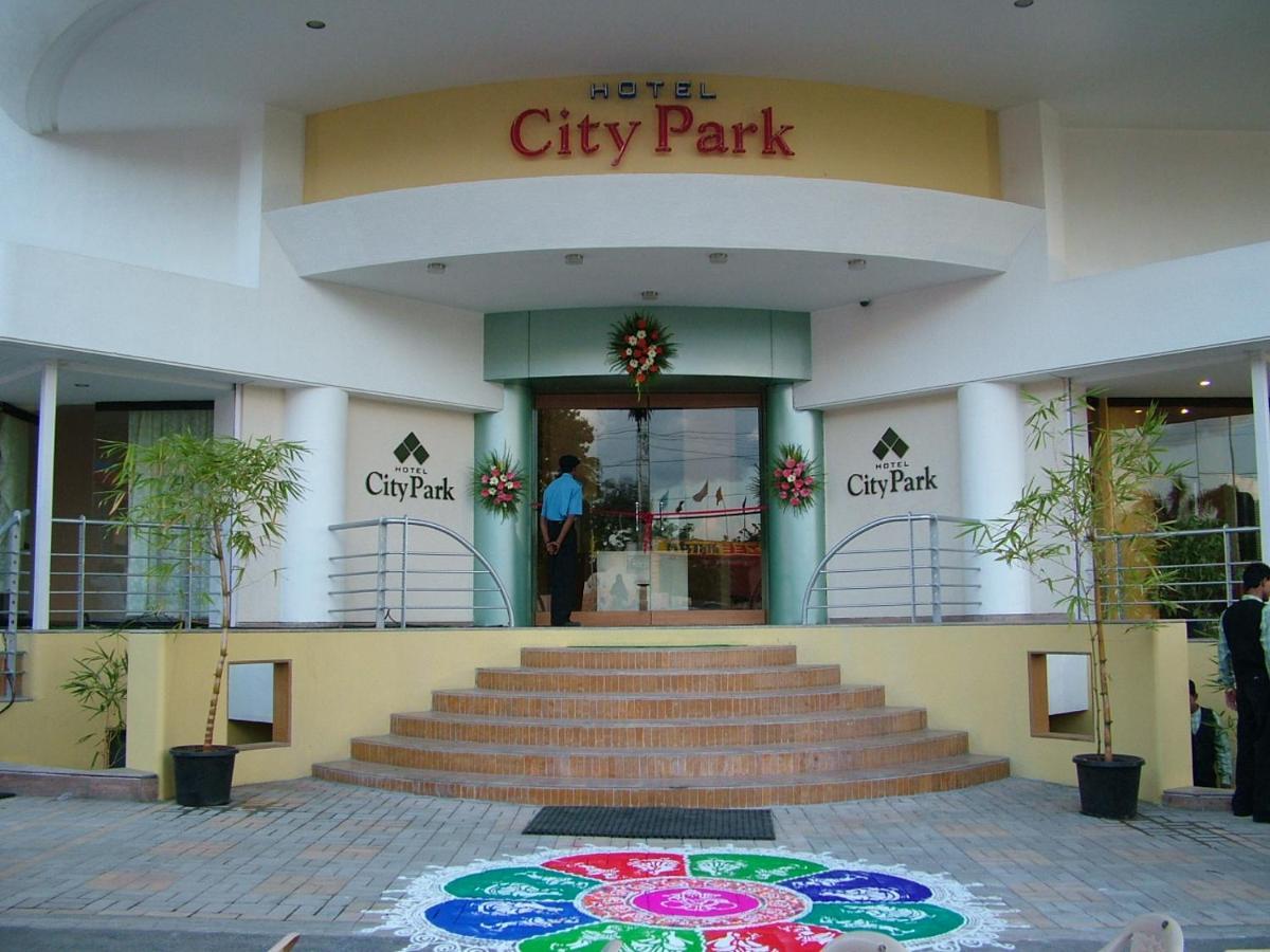 Hotel City Park, Solapur Eksteriør bilde