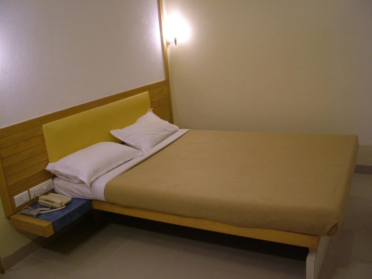 Hotel City Park, Solapur Eksteriør bilde